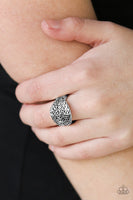 Never Leaf Me - Silver Ring ❤️ Paparazzi