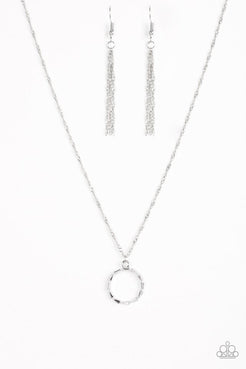 Simply Simple - Silver Necklace ❤️ Paparazzi
