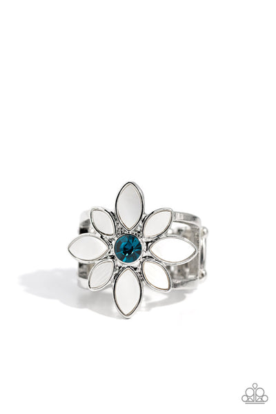 PETAL to the MEADOW - Blue Ring ~ Paparazzi