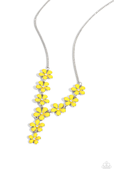 Flowering Feature - Yellow Necklace ❤️ Paparazzi