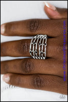 Scale Up - Black Ring ~ Paparazzi