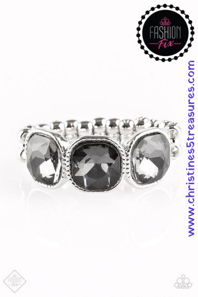 The Latest Luxe - Silver Ring ~ Paparazzi